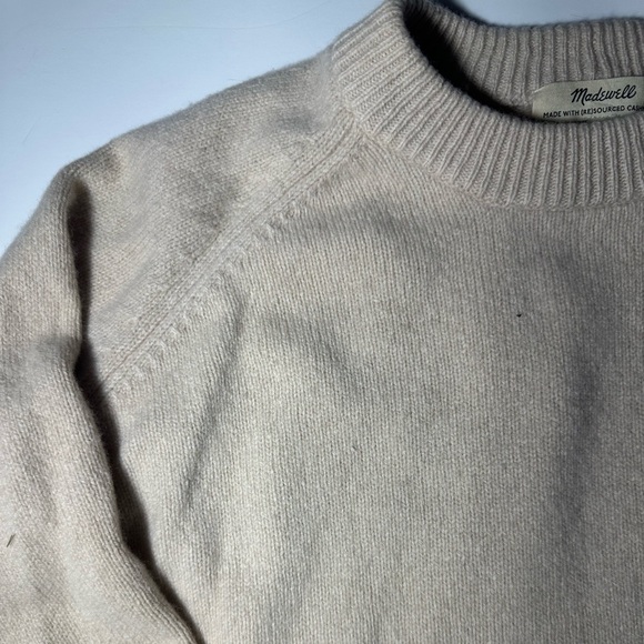 Madewell Women’s 
(Re)sourced Cashmere Crewneck Sweater - Picture 4 of 4